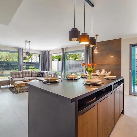 Par La Mer, Sun & Snow Apartment