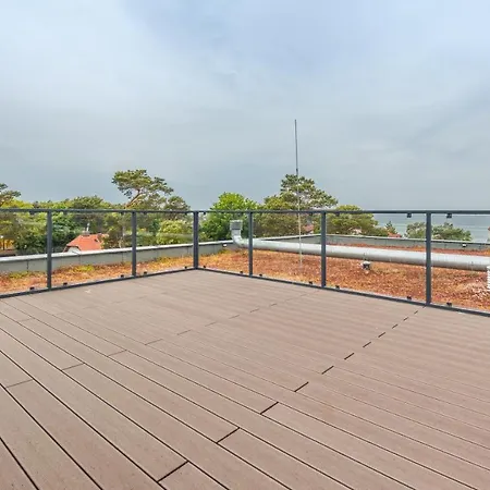 Par La Mer, Sun & Snow *